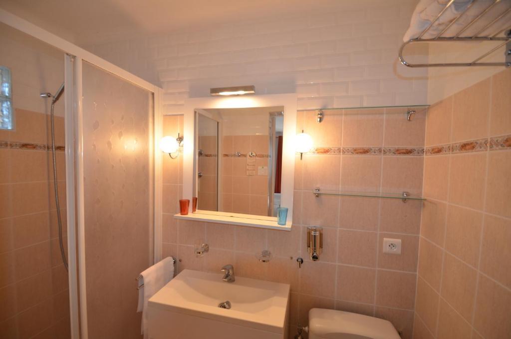 Athena Motel Saint Aygulf Room photo